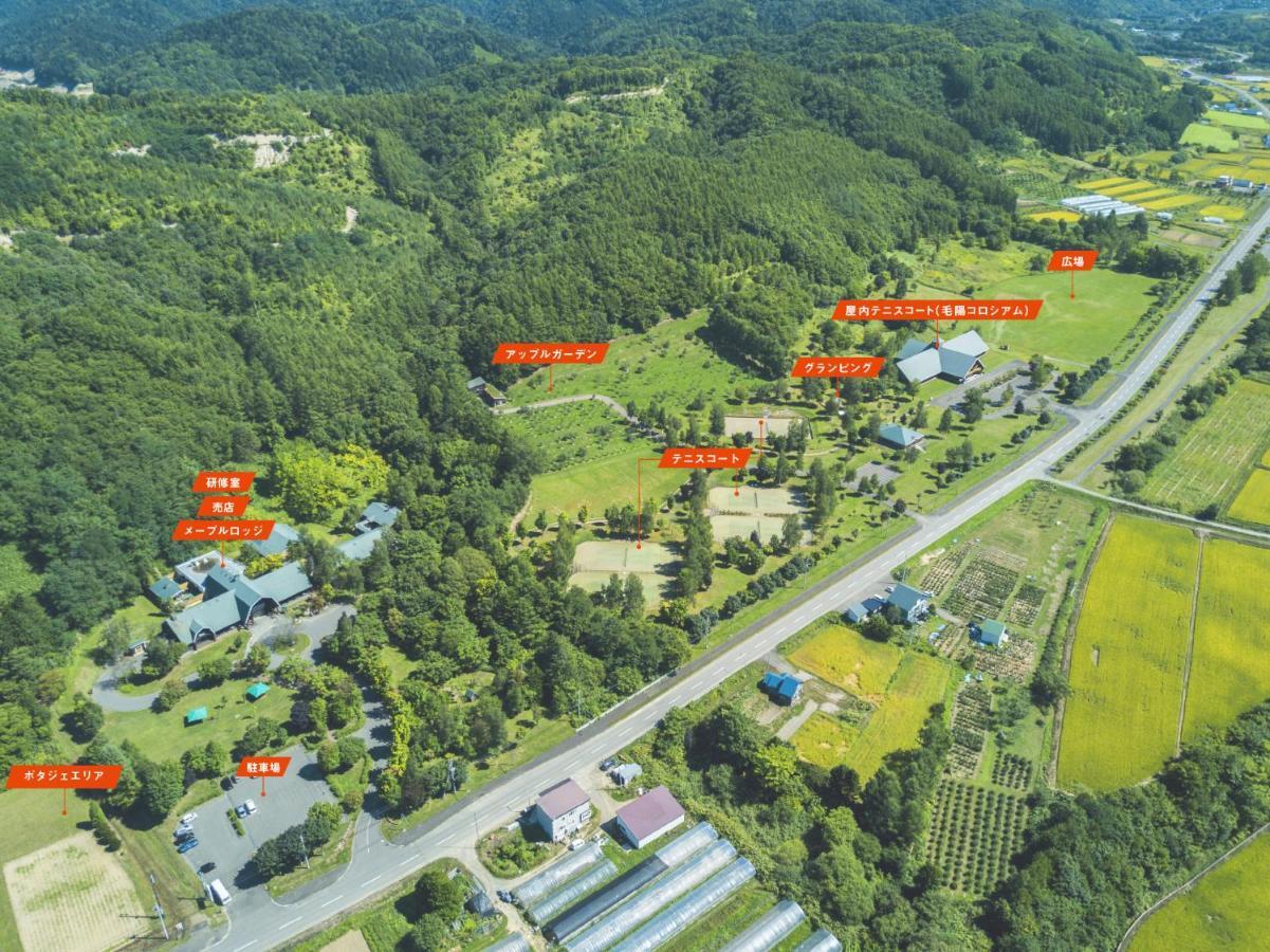 ログホテル メープルロッジ 岩見沢市 エクステリア 写真